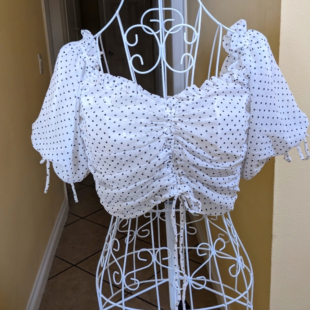 Polka Dot Ruched Puff Sleeve Top